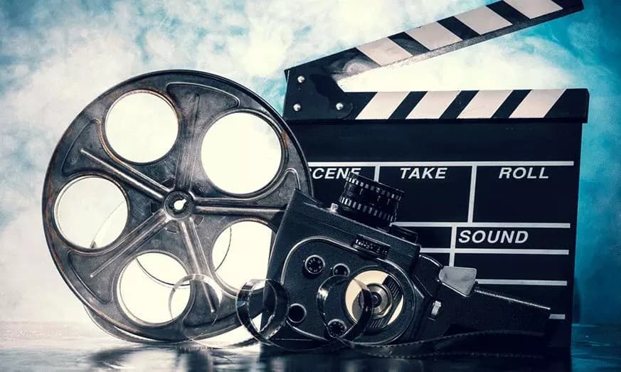 Production Houses Abandon Mid-Budget Films, Focus on Star Projects and Low-Cost Ventures