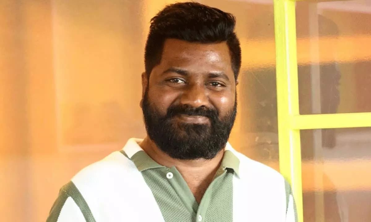 వేణు ఊడుగుల స్పష్టీకరణ: మంగ్లీ కేసులో తన పాత్ర లేదు