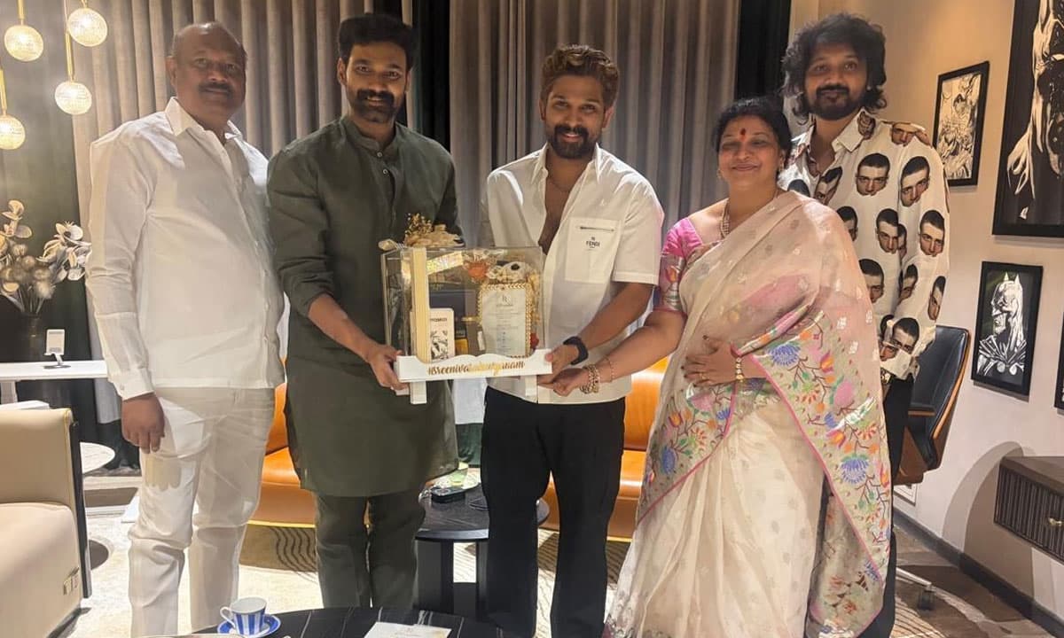 Bellamkonda Sai Srinivas Personally Invites Allu Arjun for Tirupati Wedding