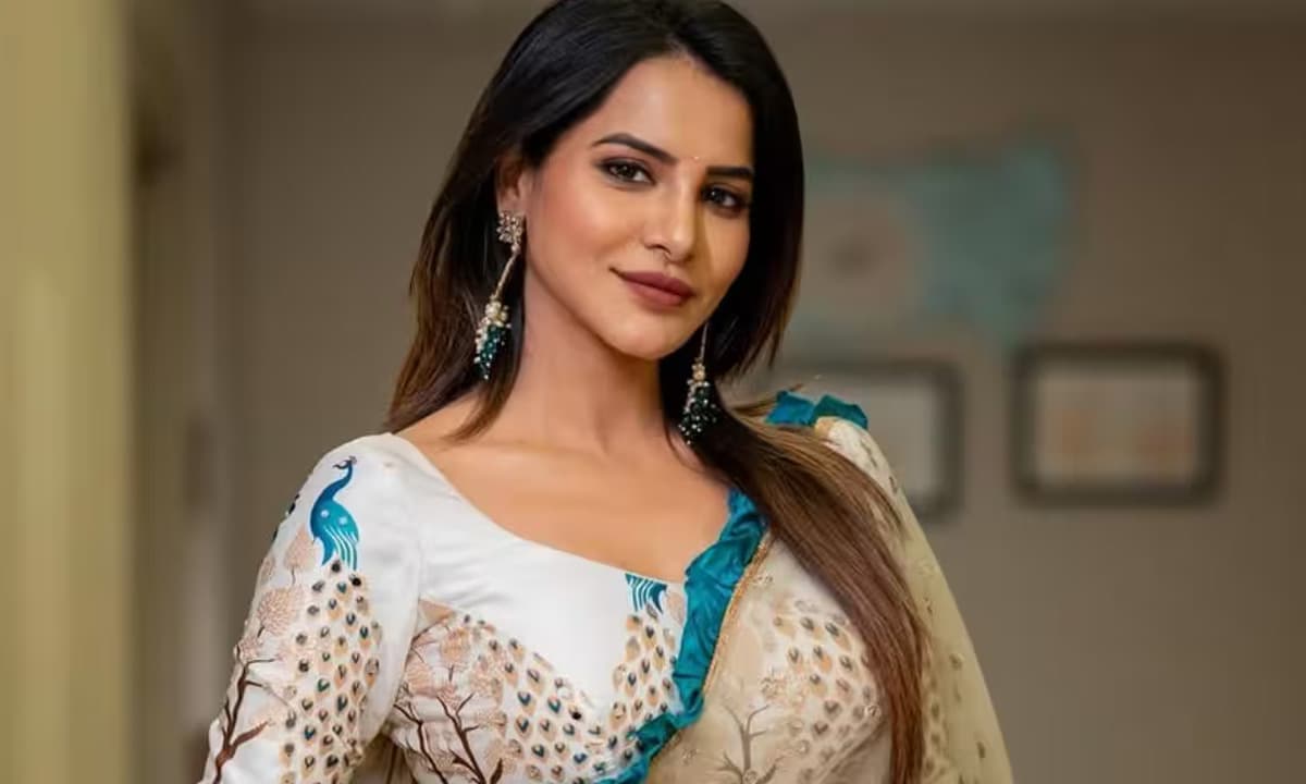 Ashu Reddy Faces High Court Battle Over Rs 9.35 Crore Fraud Allegations