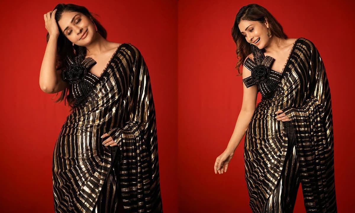 Payal Rajput Commands Social Media with Black Saree Elegance