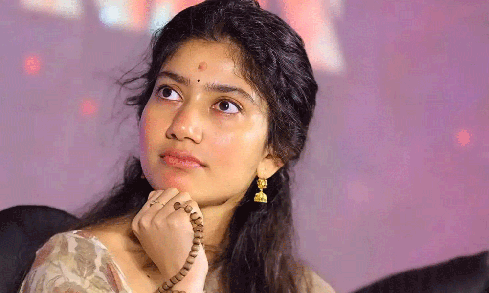 Sai Pallavi's Hindi Dubbing Dilemma: Will Ek Din Criticism Impact Ramayana Plans?