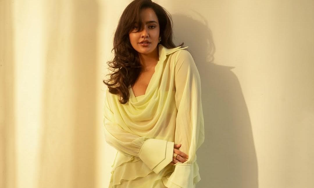 Neha Sharma's Natural Beauty Mantra: 'Makeup Diminishes My Looks'